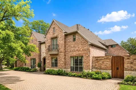 4916 Briargrove Lane Dallas TX 75287