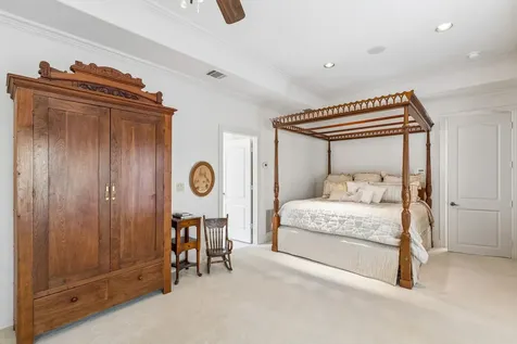 4916 Briargrove Lane Dallas TX 75287