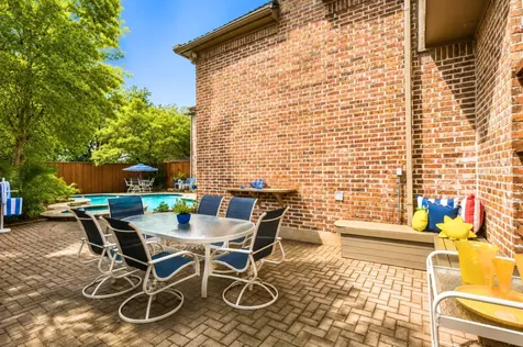 4916 Briargrove Lane Dallas TX 75287
