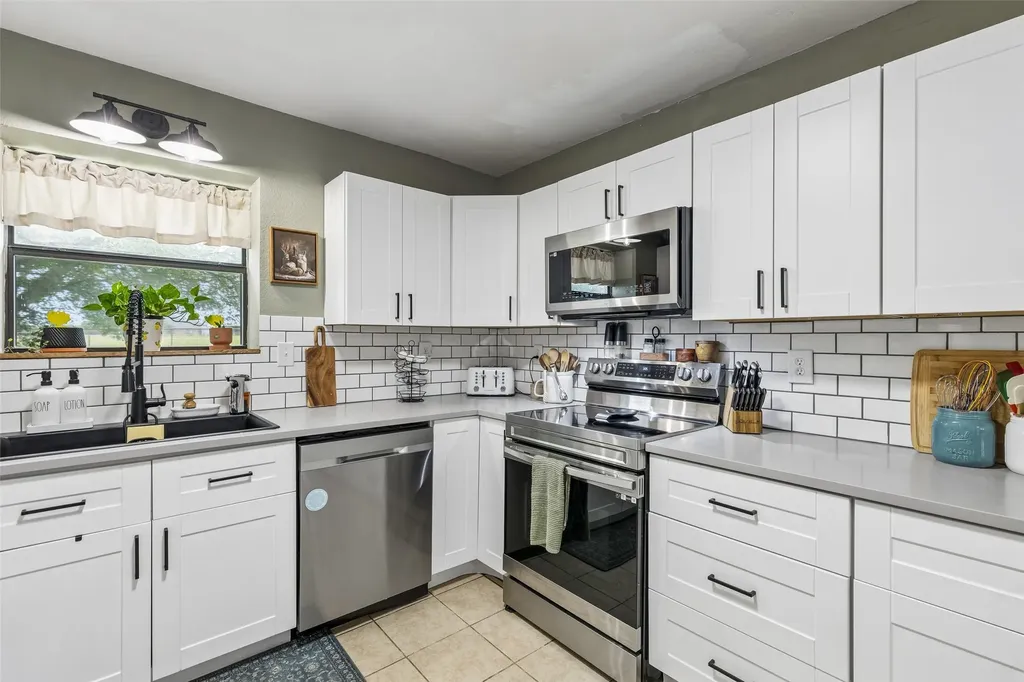 534 Conestoga Trail Rhome TX 76078