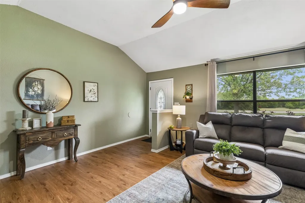 534 Conestoga Trail Rhome TX 76078