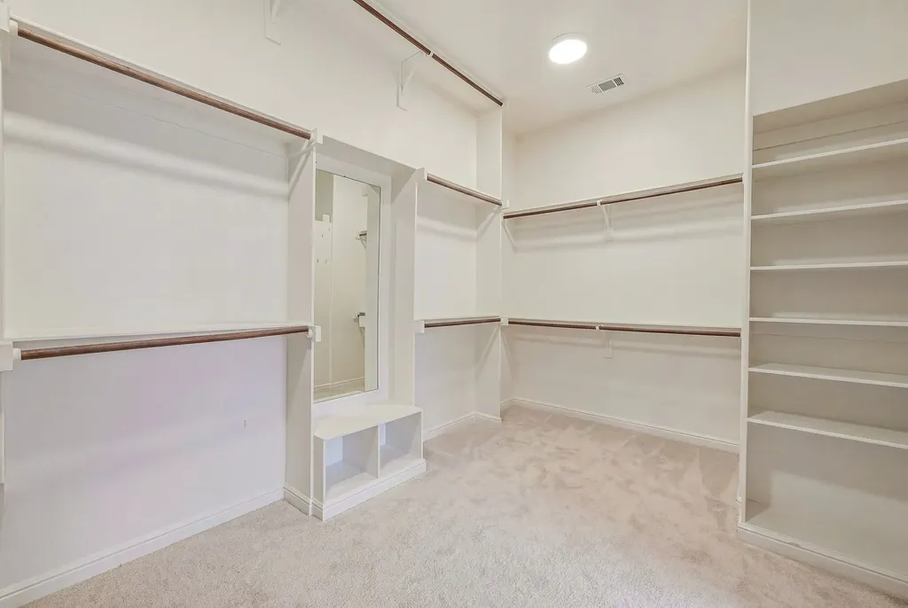 1010 Anna Circle Granbury TX 76048
