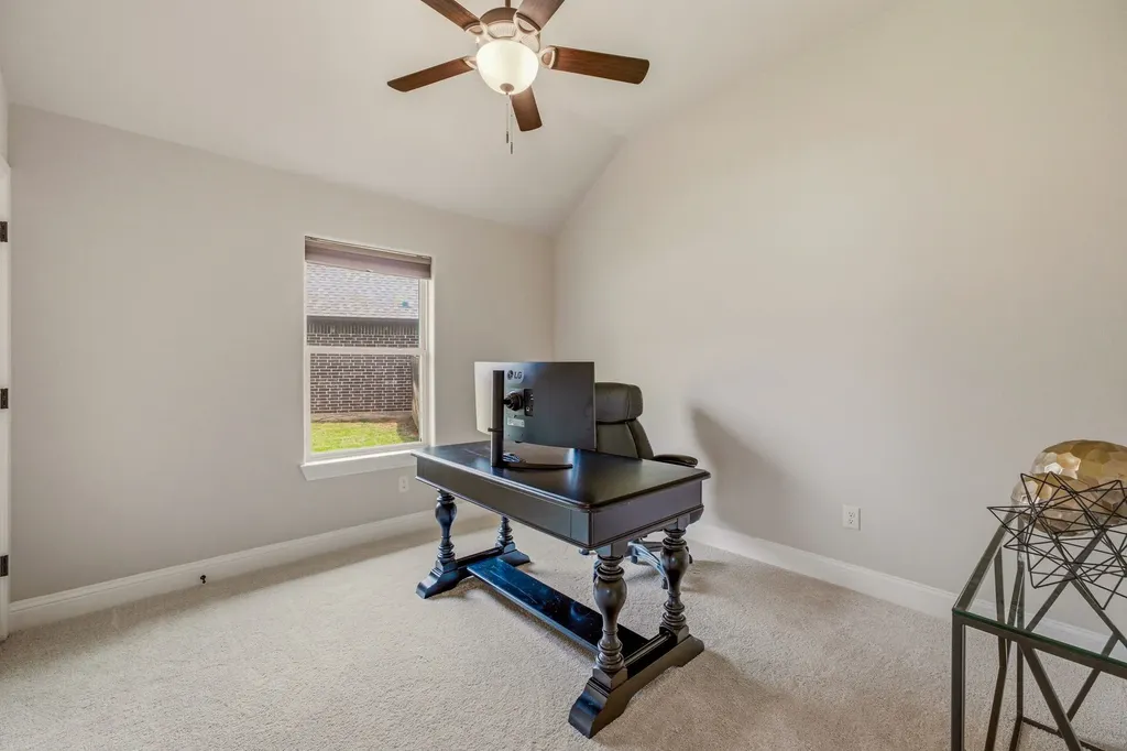 1010 Anna Circle Granbury TX 76048