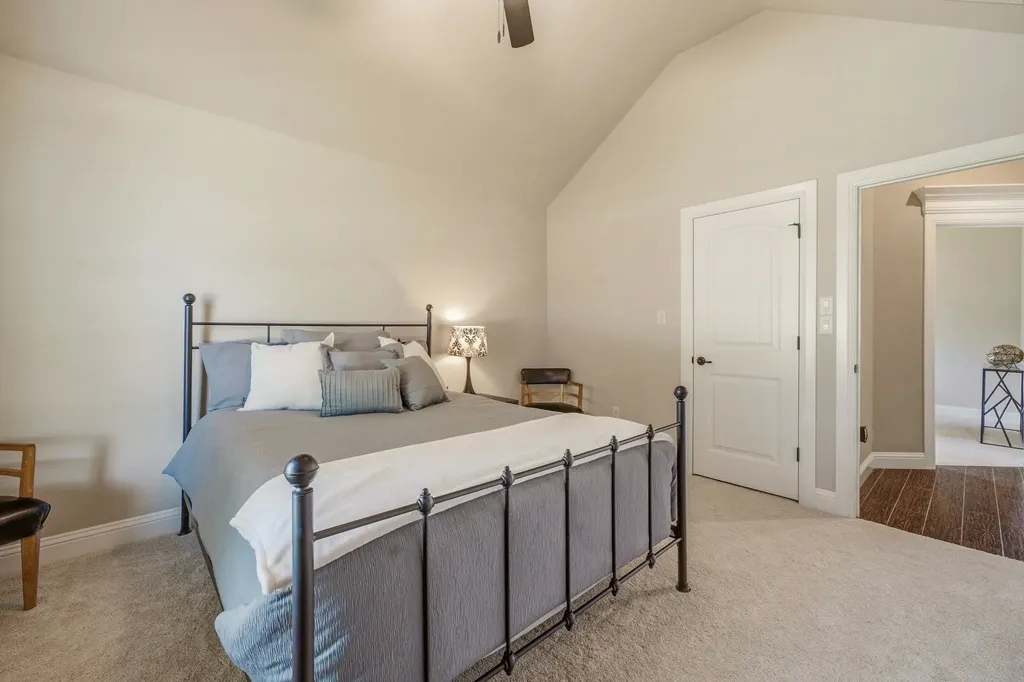 1010 Anna Circle Granbury TX 76048