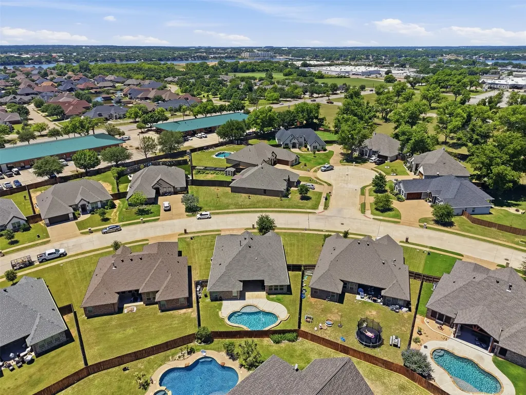 1010 Anna Circle Granbury TX 76048