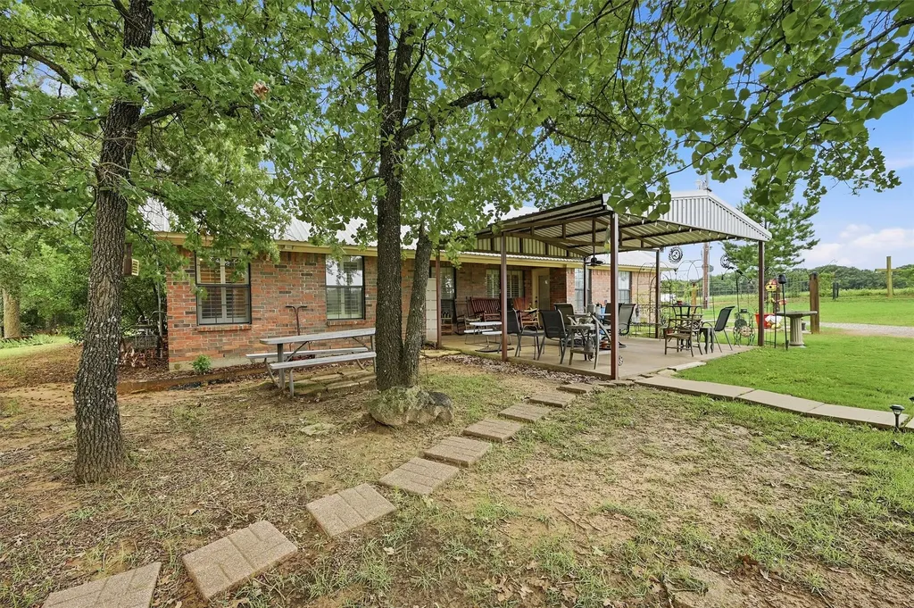 7277 W Line Road Collinsville TX 76233