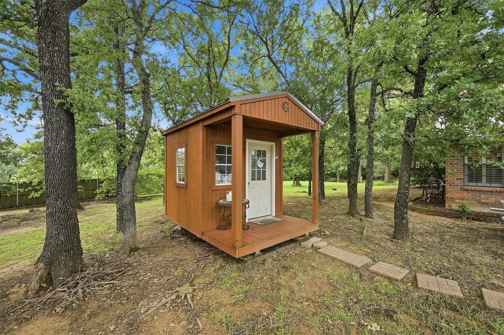 7277 W Line Road Collinsville TX 76233