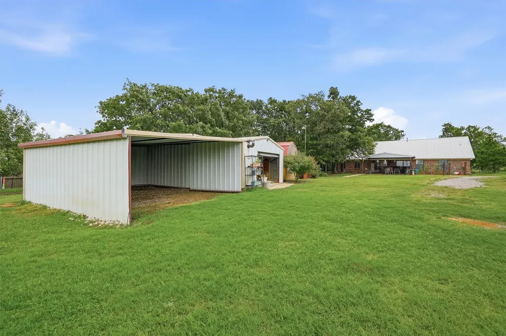 7277 W Line Road Collinsville TX 76233