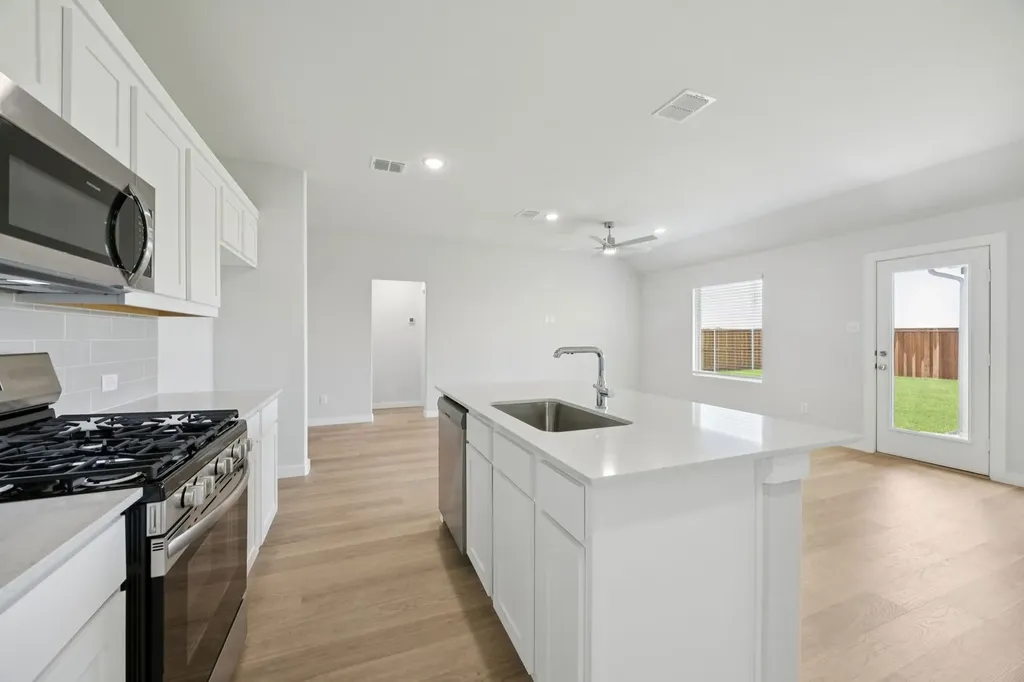 1525 Mahogany Avenue Alvarado TX 76009
