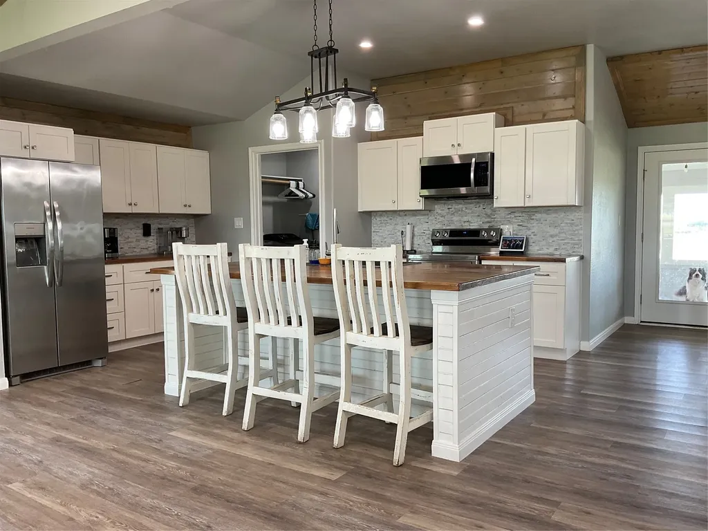 3565 W Moonlight Drive Robinson TX 76706