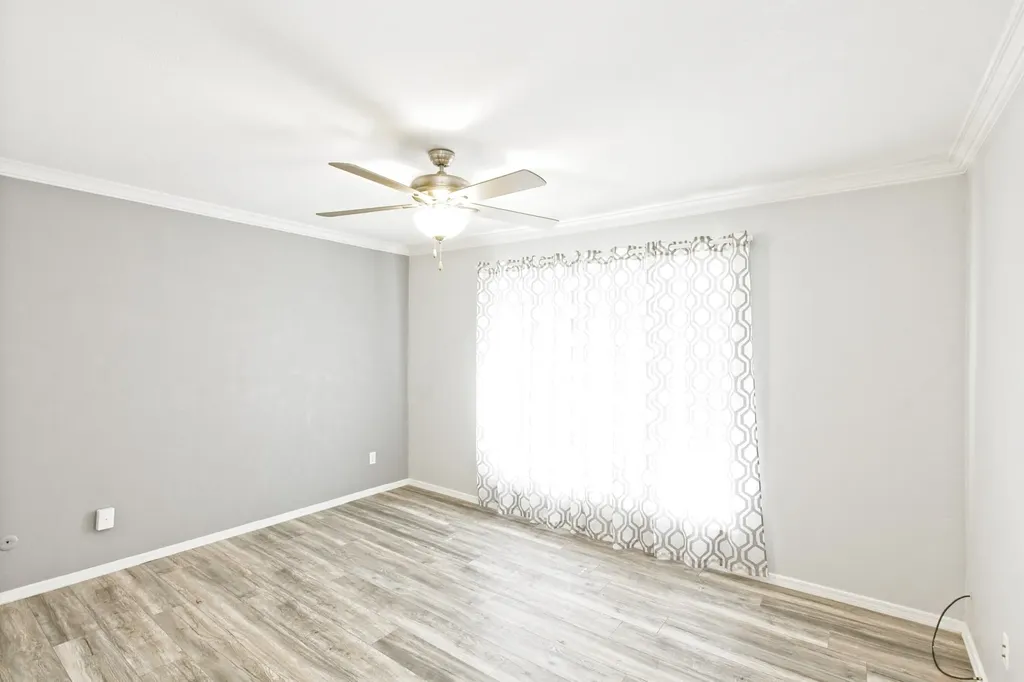 10590 High Hollows Drive Dallas TX 75230