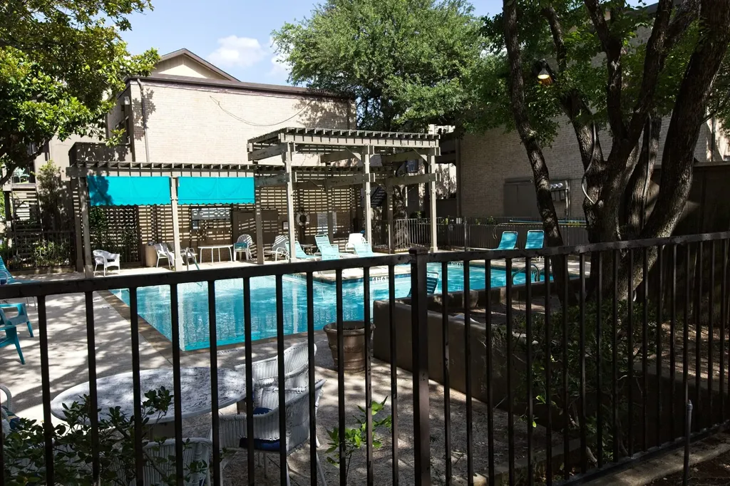 10590 High Hollows Drive Dallas TX 75230