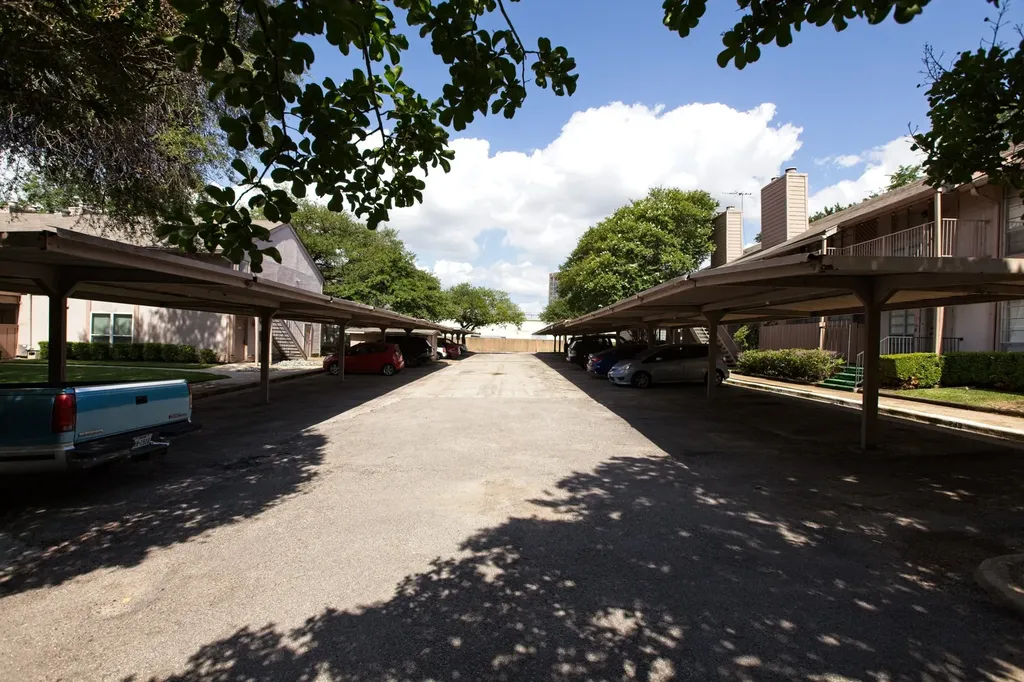 10590 High Hollows Drive Dallas TX 75230