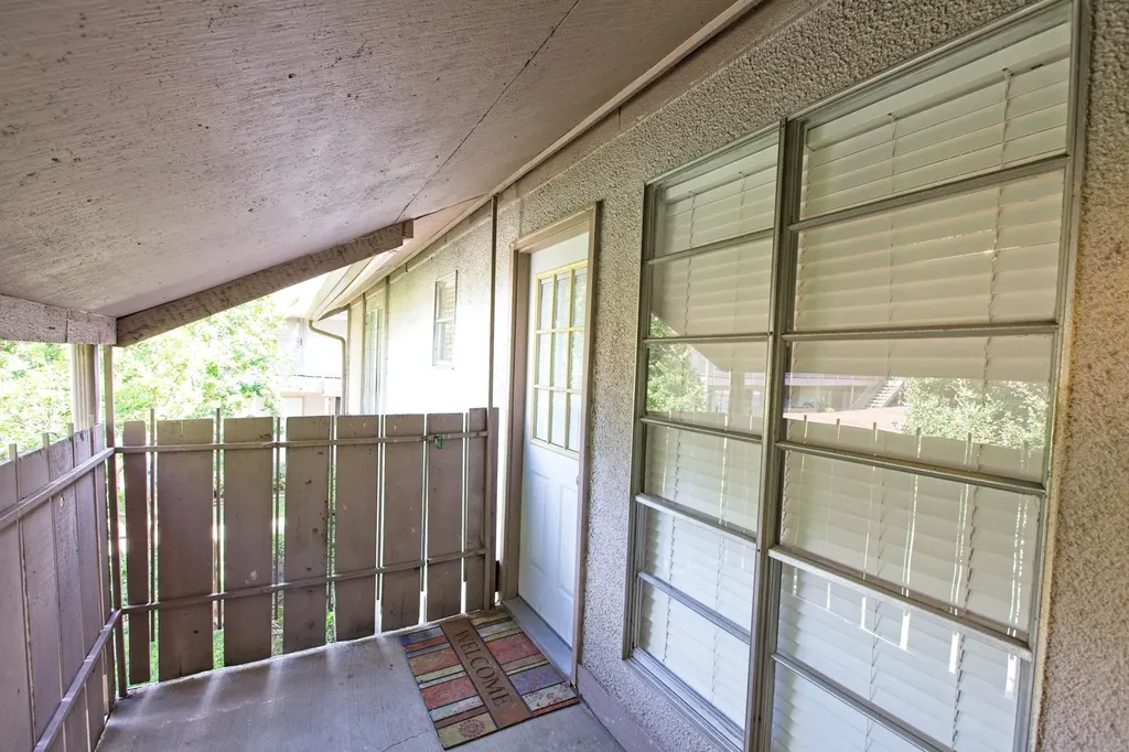 10590 High Hollows Drive Dallas TX 75230