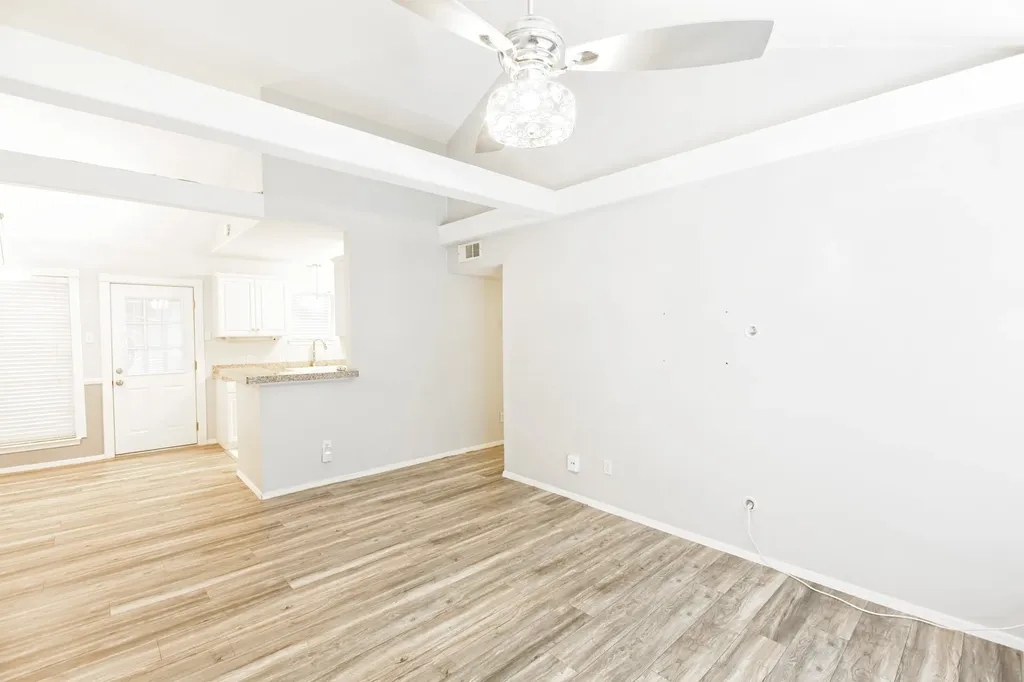10590 High Hollows Drive Dallas TX 75230