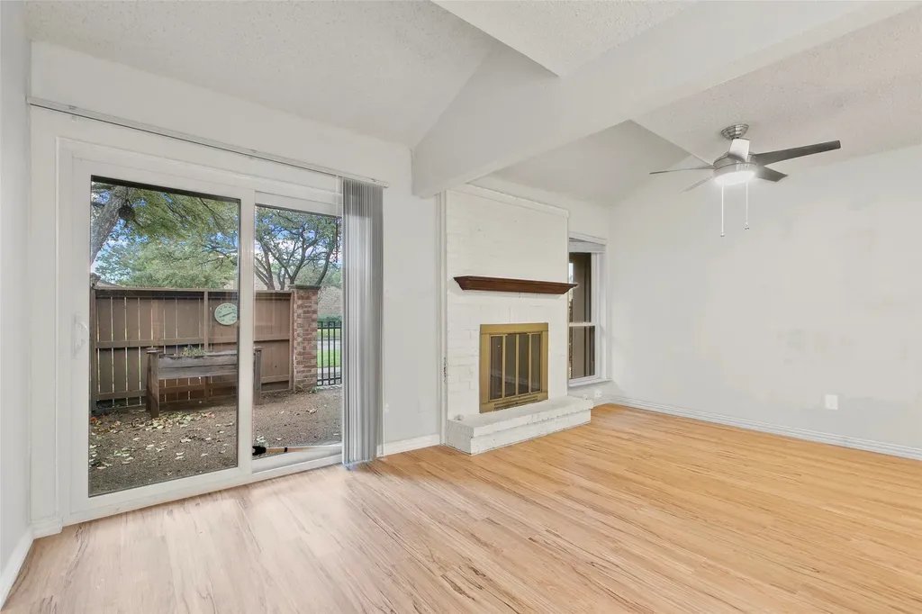 3195 Golden Oak Court Farmers Branch TX 75234