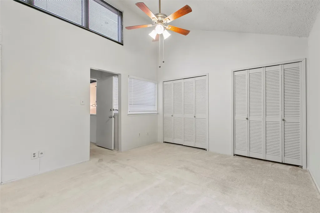 3195 Golden Oak Court Farmers Branch TX 75234