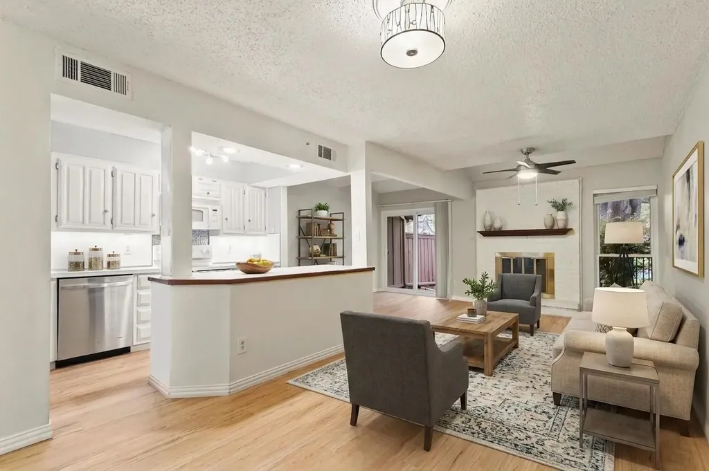 3195 Golden Oak Court Farmers Branch TX 75234