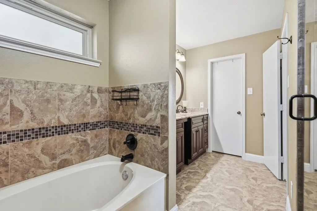 1554 Waterford Drive Lewisville TX 75077