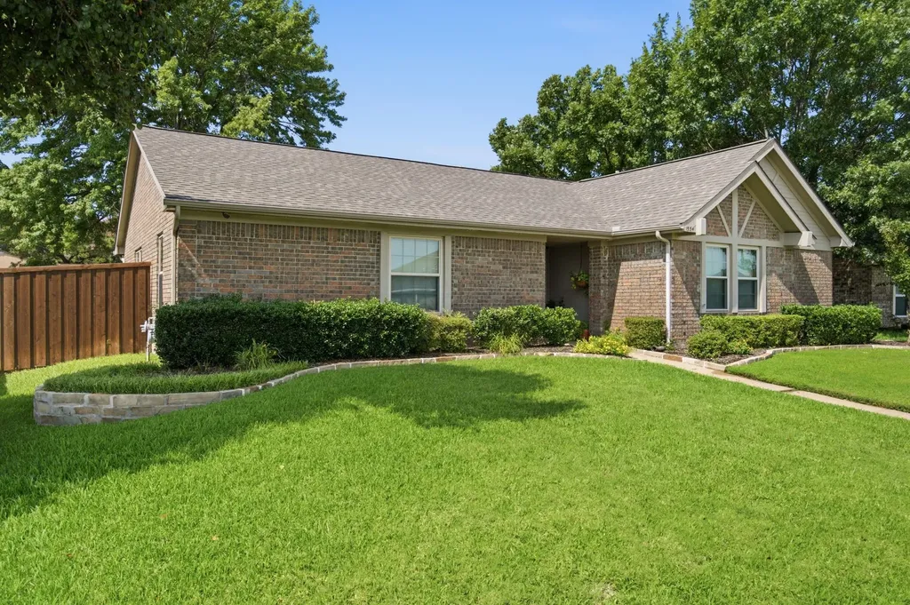 1554 Waterford Drive Lewisville TX 75077