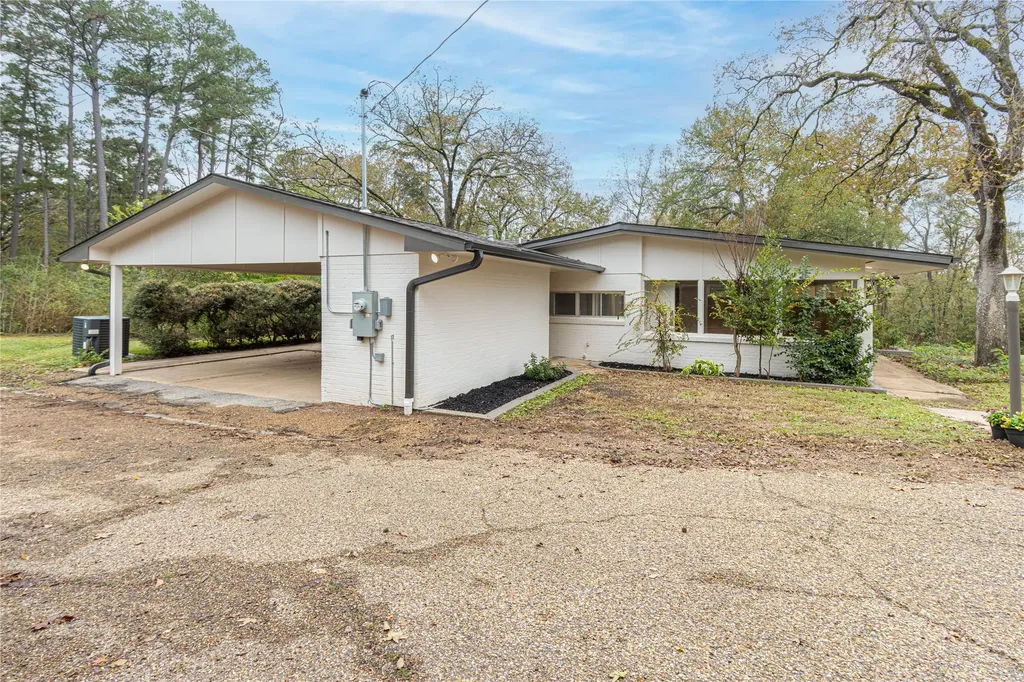 1709 Edgewood Drive Tyler TX 75701