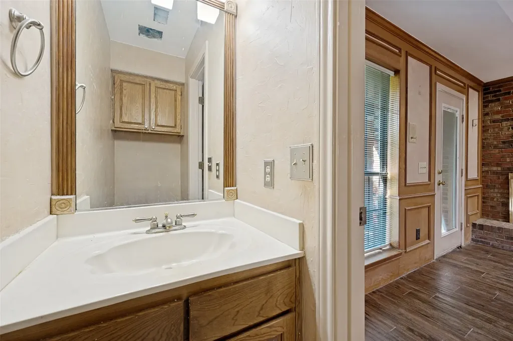 2505 Copper Creek Lane Carrollton TX 75006
