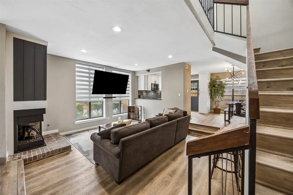 7522 Holly Hill Drive Dallas TX 75231