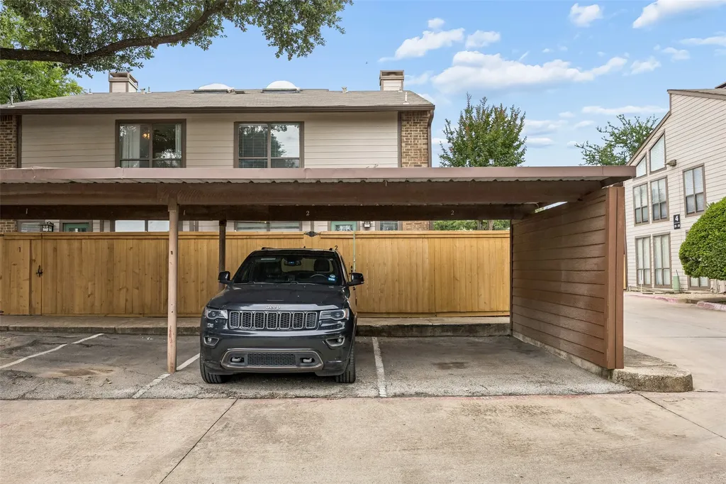7522 Holly Hill Drive Dallas TX 75231