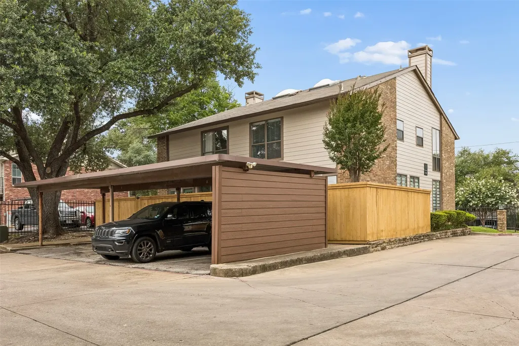 7522 Holly Hill Drive Dallas TX 75231