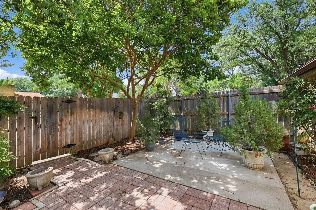 1336 Carnation Drive Lewisville TX 75067