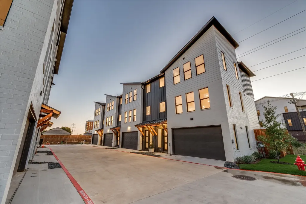 3940 Spring Valley Road Farmers Branch TX 75001