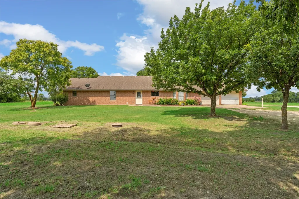 4381 County Line Parkway Mart TX 76664