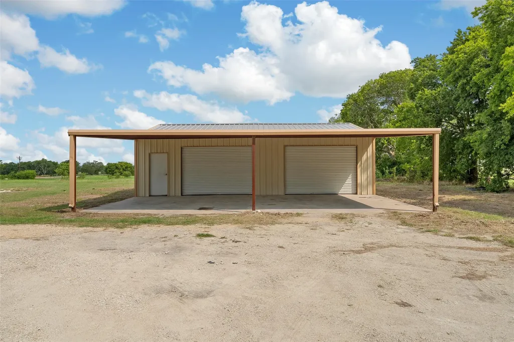 4381 County Line Parkway Mart TX 76664