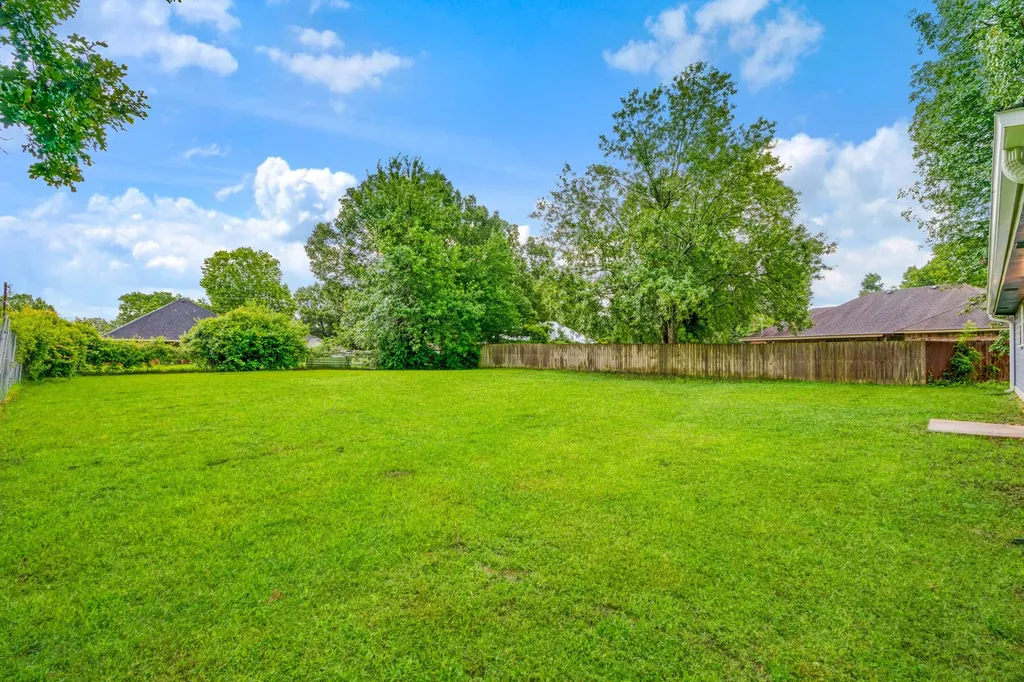 350 Town East Drive Reno TX 75462