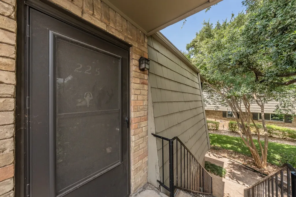 7706 Meadow Road Dallas TX 75230