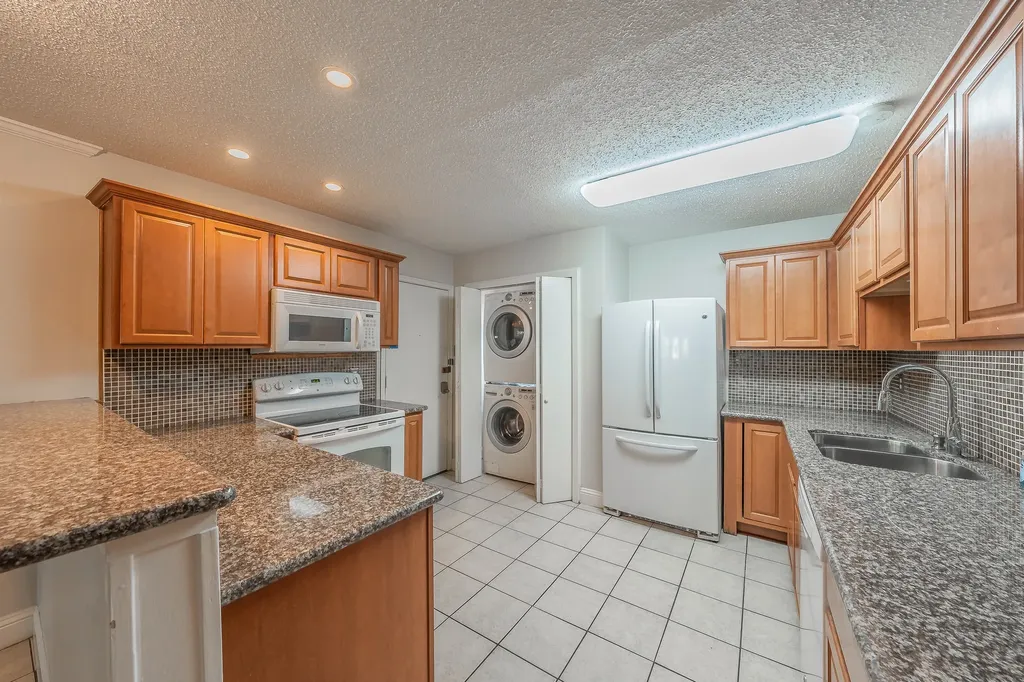 7706 Meadow Road Dallas TX 75230