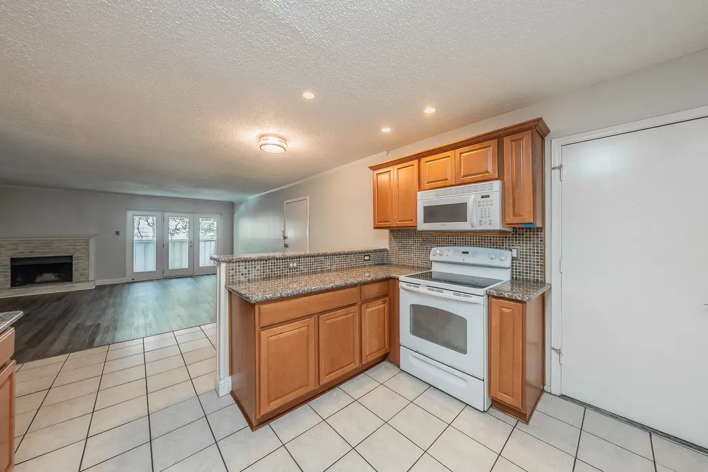 7706 Meadow Road Dallas TX 75230