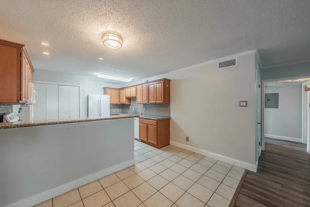 7706 Meadow Road Dallas TX 75230