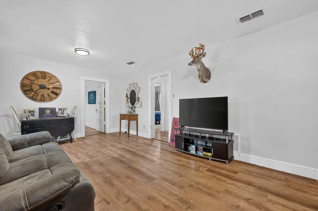110 W Brown Street Lipan TX 76462