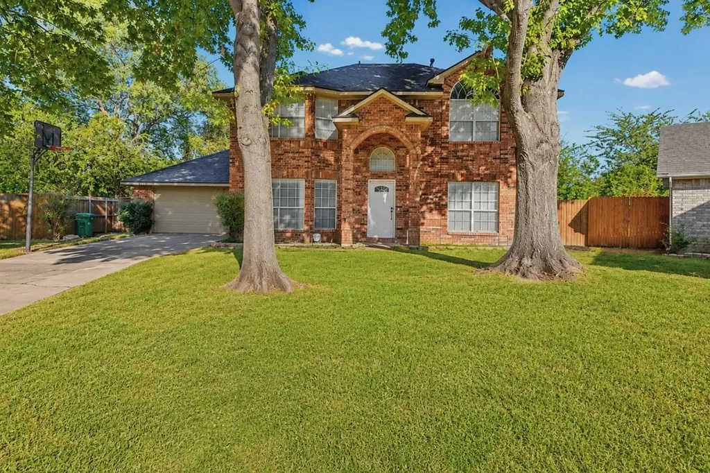 2505 Classic Court W Bedford TX 76021