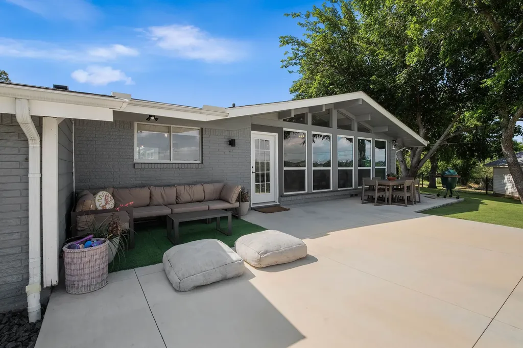1613 S Cliff Street Decatur TX 76234