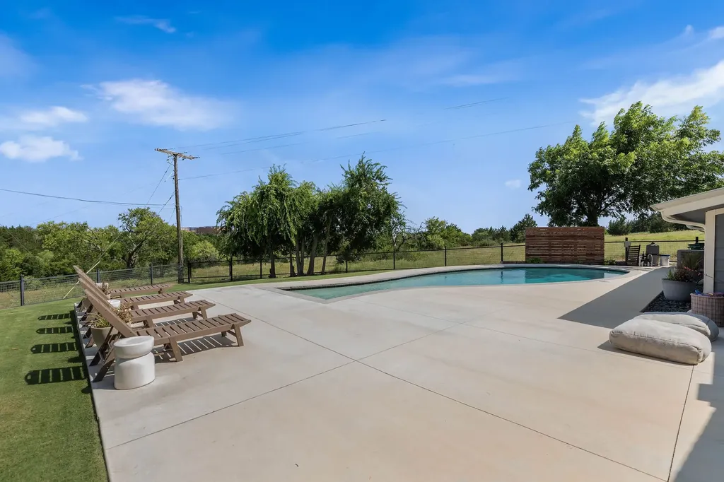 1613 S Cliff Street Decatur TX 76234