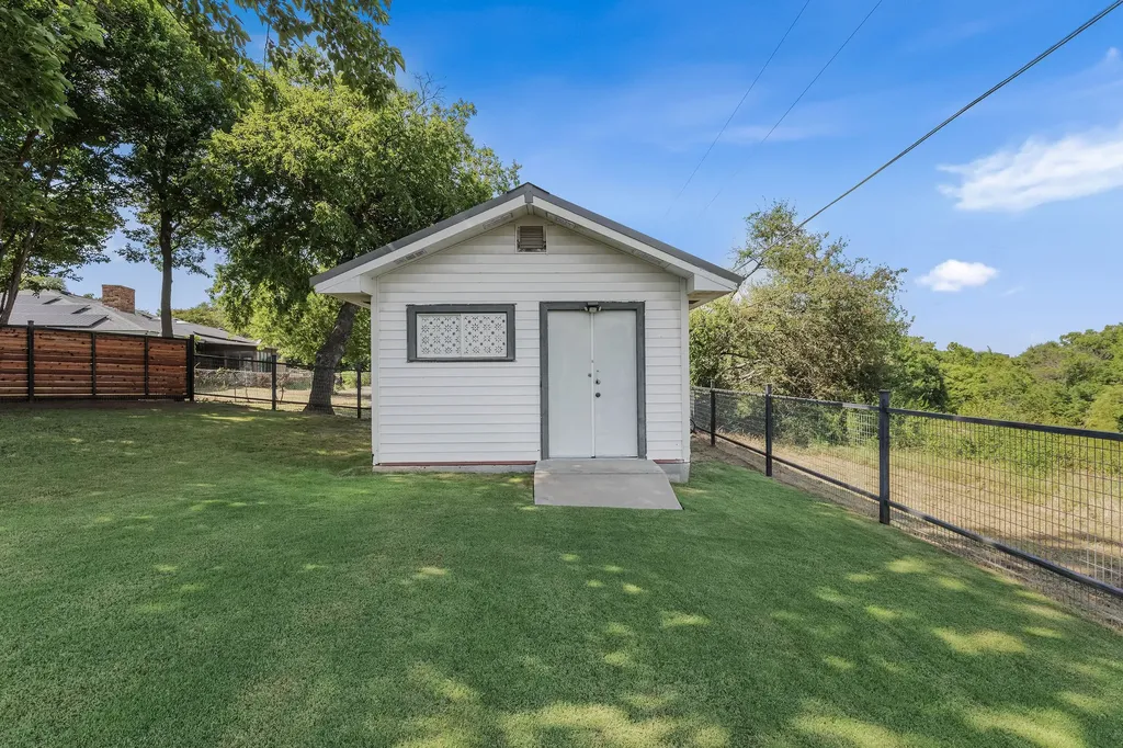 1613 S Cliff Street Decatur TX 76234