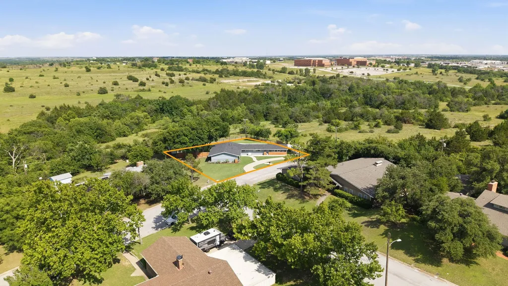1613 S Cliff Street Decatur TX 76234