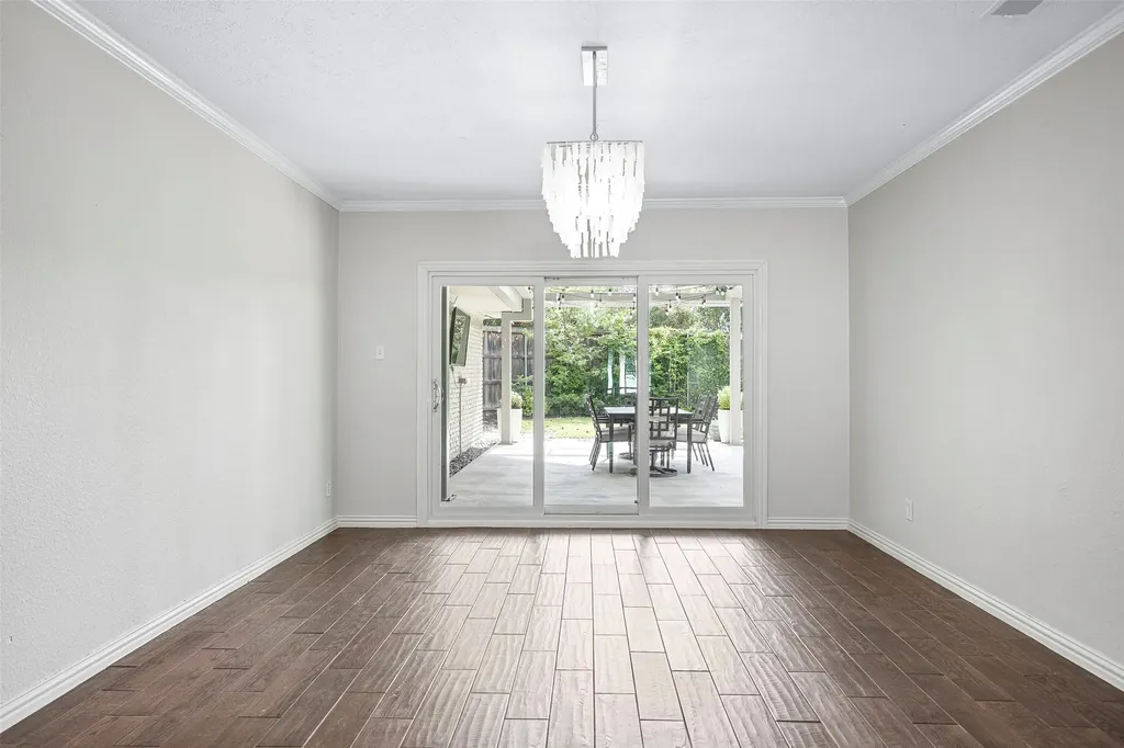 7251 Crooked Oak Drive Dallas TX 75248