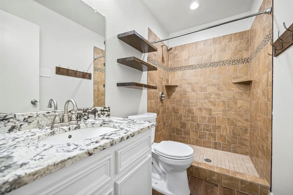 7251 Crooked Oak Drive Dallas TX 75248