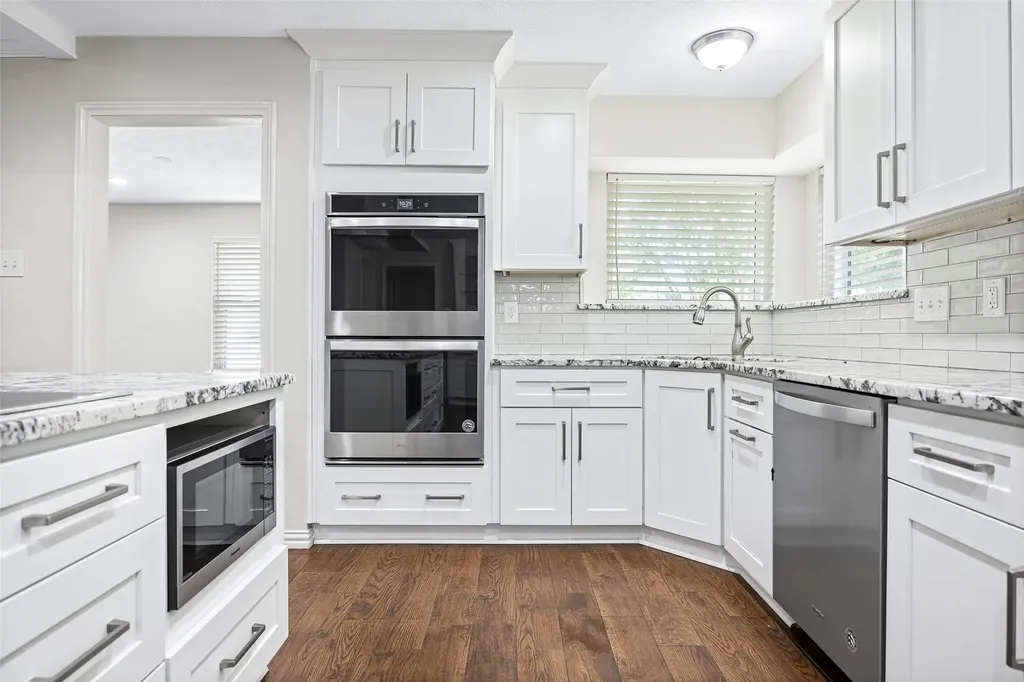 7251 Crooked Oak Drive Dallas TX 75248