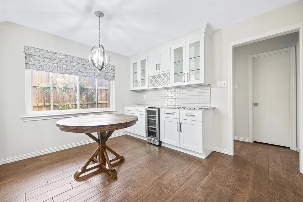 7251 Crooked Oak Drive Dallas TX 75248