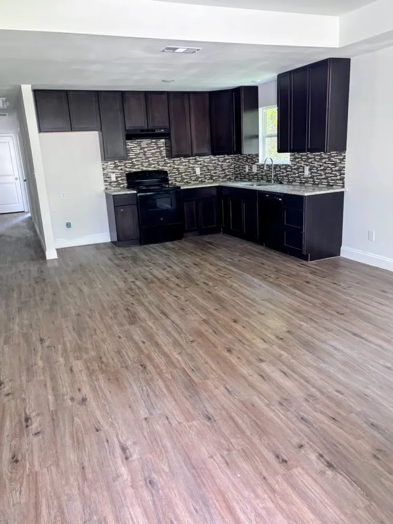 714 Cedarcrest Drive Tool TX 75143