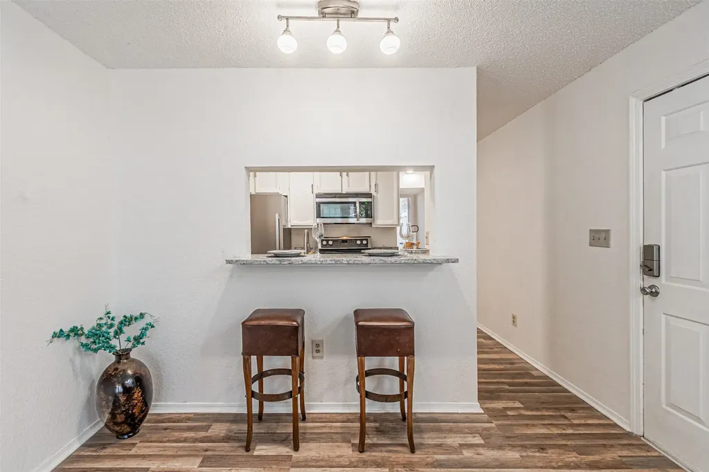 5590 Spring Valley Road Dallas TX 75254